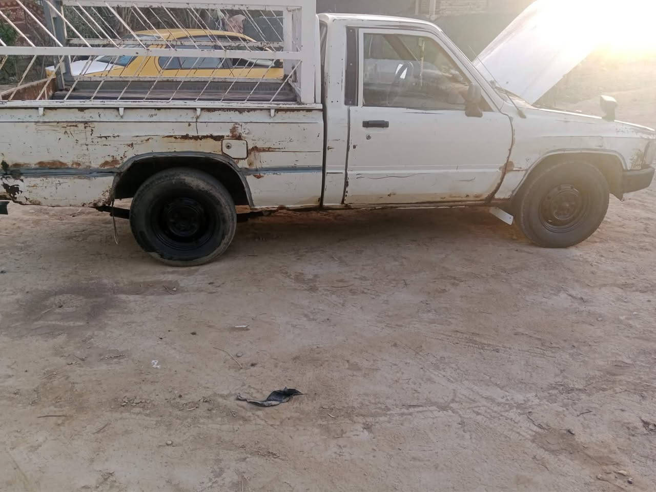 السلام عليكم بيكم موديل 85سياره رقم نكليزي بسمي  سنويه 28رقم نجف مميز غرامات مصفره كير مكفول مكينه بيه تنقيص سياره مكانه بابل سعر 30وبيه مجال مكلف بل نشر اتصل‏‪0781 425 4046‬‏
