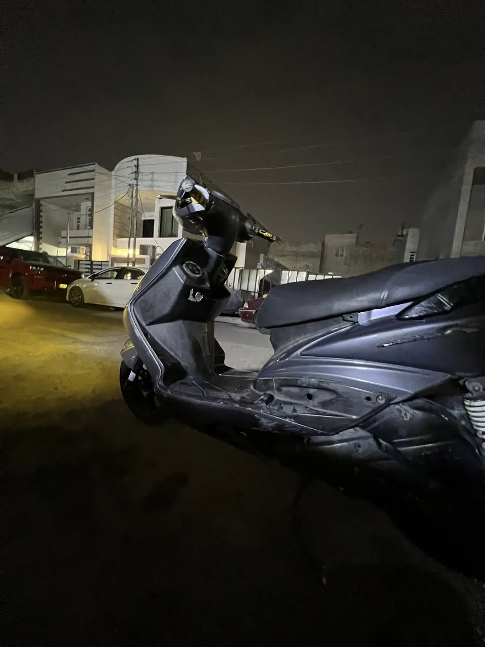 سلام عليكم دراجه سكنس فحل كابريتر للبيع دراجه نضيفه وكلش حلوه ومكينتها ناعمه تخبل شلع ومعدلها مفولل دراجه دراجه بس نقصها بس العداد مال سرعه ومال بانزين طب بي مي وحترك بس هاذا مقصها والدراجه خير من اللــہٰ العوان بغداد حي الإعلام شارع سوق اميمه الرقم *********** 
السعررر 635 الف وبيهااااا مجال للطيبين  بيها لايت ناصي اصفر والعالي زنون يعمي دراجه كاملها بس بانزين ونطلع كبل
