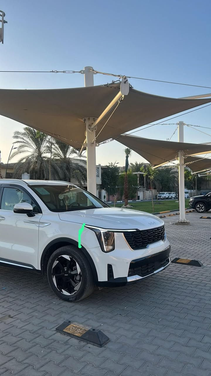 السلام عليكم
كيا سورينتو (للبيع) 
موديل 2024 
ماشيه 48 الف 

_____________

المواصفات 

الكشنات كهربائية
 
الكير ماوس وشفتات بالإستيرن 

الشاشه دجتل 

حساسات امامية وخلفية 

الهاند بريك دكمة

اوتو هولد 

بصمة +تشغيل عن بعد 

6 سلندر 3500

واير لس

كار بلاي 

لد على طول دشبول السيارة 

شاشة اكترونية + كامرة

تبريد خلفي (قطعتين)

دشبول اكتروني متصل شاشة كاملة 

7 راكب  

وتحكم ستيرن بالجهتين 
____________________
الضرر 
ربع صندوق تحت الرقم صبغ 
چاملغ الأيمن الخلفي(ربع ) صبغ ومعجون خفيف .

الجاملغ الأيمن شبر بارد وصبغ

الچاملغ الأيسر ضفر بارد 

هذا فقط ضررها 

السيارة سعرها 300 وبيها مجال للشراي وحك الجية رقم النقال ***********

