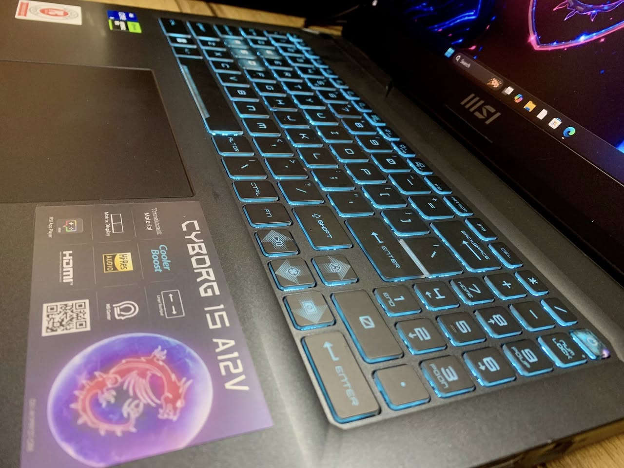 السلام عليكم ورحمه الله
لابتبوب الكيمنك الاحترافي من Msi باحدث فئاته السايبورغ 1S

اللابتوب بنضافه جدا عاليه مستخدم قليل مضمون من اي خلل
ياتي بالعتاد الاتي
شاشه حجم 15 انش ألوان 100%SRGB ثن بازل خامه Led بمعدل تحديث 144Hz
معالج احترافي من انتل 
Core i5-12650H -5.20GHZ BOOSTED
من الجيل الاثنا عشر فئه H للاداء الثقيل
كرت الشاشه عملاق من
Nvidia RTX 4060-8GB DLSS + frame gen
بحجم كرت شاشه 8GB ممتاز 
رامات 16GB نوع DDR5
هارد سعه 1TB SSD كلاهما قابل للتطوير
كيبورد ضوئي وبطاريه تستمر ٤ ساعات عمل
اللابتوب الترا سلم جدا نحيف بوزن جدا خفيف

اكيد اللابتوب احترافي بكافه الكيمنك الثقيل وبرامج المونتاج و الهندسه

السعر  مليون و ١٤٠ الف فقط
بغداد قرب البياع ويوجد 🚚 
للتواصل***********
