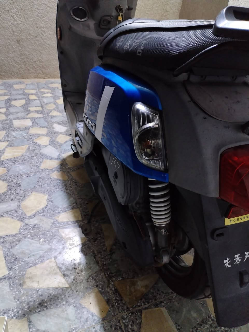 سلام عليكم بوليسي نوزل 2013
كشن بلادي محرك مامفتوح ***********
