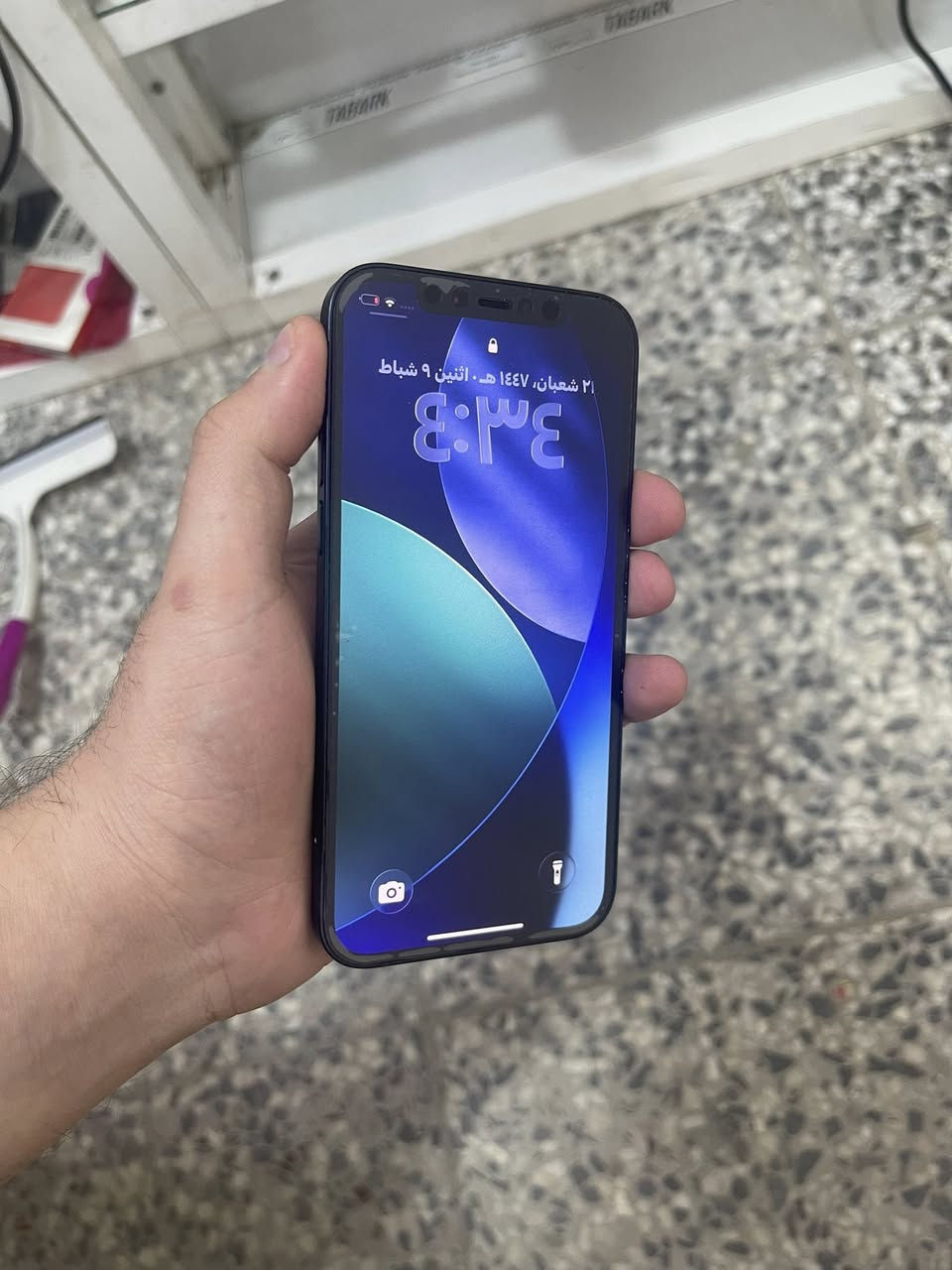 ايفون12 عادي للبيع فقط ذاكره 128جهاز بلاد ممفتوح على وضع الشركه بطاريه 92🔋 بلادد للبيع بغداد العبيدي ***********  اريده ب300وبي مجال
