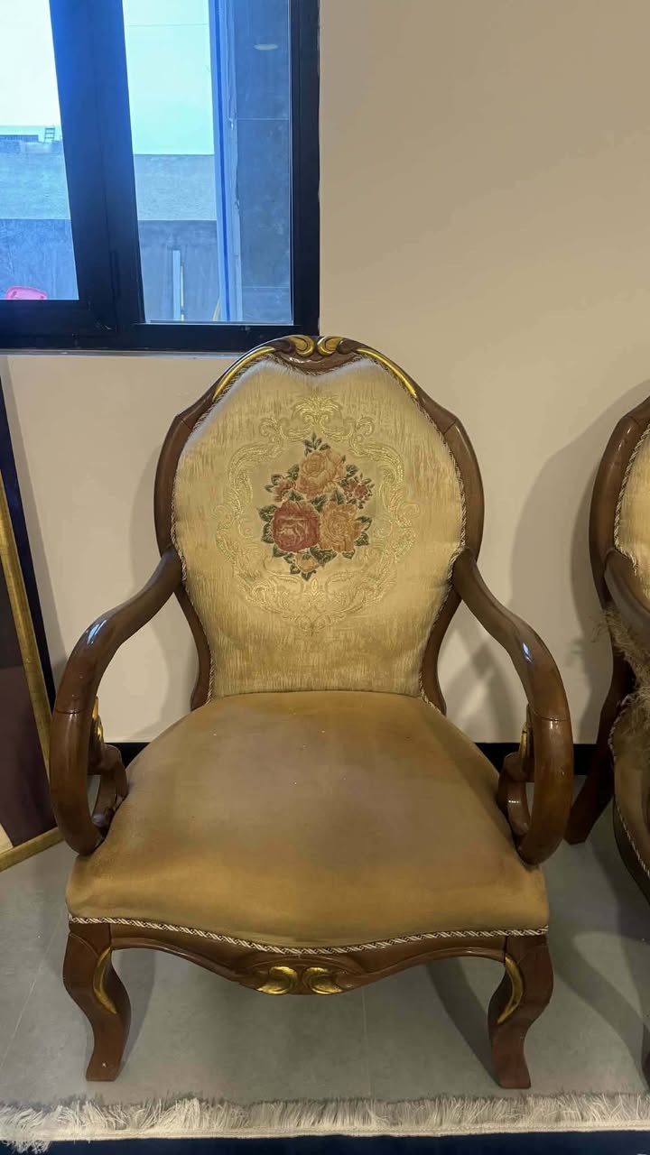 السلام عليكم تخم زان مصري 10مقاعد نظافته ميه بلميه شخط ما بي سفنج طبي ما نازل ابد مكاني البياع حي التراث *********** السعر ٦٥٠
