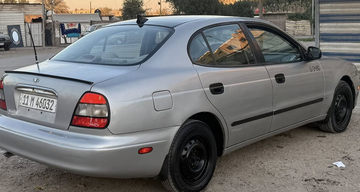 لكنزا موديل 2001
كير اوتو كير مكينه مكفولات 
تخم تاير جديد
السياره بلاديه بيها مكانات صبغ بسيطه 
مكفوله من الضربه 
السياره جاهزء من كل شي 
السعر 48 وبيها مجال 
للاتصال ***********
