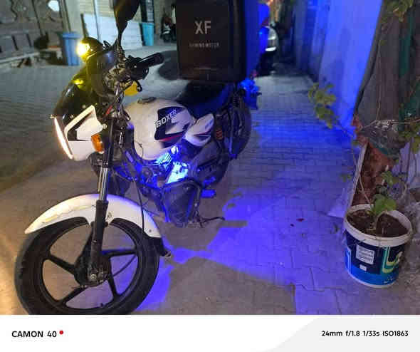 السلام عليكم بوكسر كلاسيك مرقم موديل 2023 دراجة جديدة صار اربع اشهر من نزلتها يعني دخول 2025 جديدة بمعنى الكلمة وبل خير علىياخذها سعر مليونين وتسعمائة 2.   900 وبيها مجال رقم صاحب الدراجة ‏‪***********‬‏ اتصل وبيك خير وتدلل خاص ماموجود
