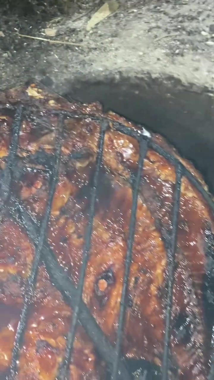 بسم الله وعلى بركه الله تم وصول وجبة اسماك حي شوي بالتنور ومستعدين لتجهيز كافة العزائم  والمناسبات 
العنوان (شارع عوينات الرئيسي.. مقابل احمد الحلاق ومجاور أسواق بكر )

‭***********‬
***********
