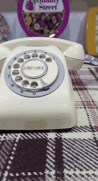 تلفون قديم ياباني نضافه 90٪100للبيع  ب 75 الف (07701228011)