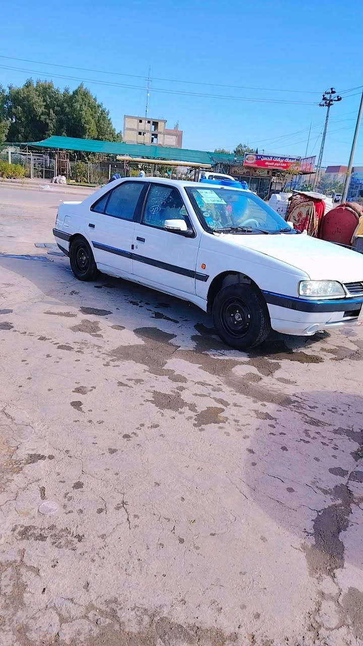 السلام عليكم ..
* بيجو 405 موديل 2012 
* كير ومحرك خير من الله لا تنقيص ولا تبخير
* رقم قادسيه راعيها بالنجف
* تبريد ثلج + تدفئه
* السعر المطلوب 40$ وبيها مجال حك الجيه
* رقم الهاتف: ***********
