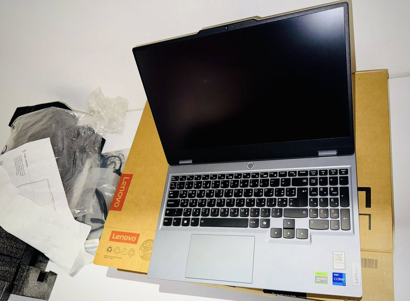 Lenovo LOQ 15IRX9

المعالج:i7-13650HX
كرت الشاشة: NVIDIA GeForce RTX 3050 Laptop GPU بسعة 6GB GDDR6 وبقدرة تصل إلى 95W.  
الرام:24GB DDR5
التخزين: 512GB SSD NVMe PCIe Gen4 (وقابل لإضافة SSD ثاني). 
الشاشة: 15.6 بوصة FHD (1920×1080) IPS، معدل تحديث 144Hz، تغطية ألوان 100% sRGB.  
البطارية: 60Wh
مناسب للألعاب الدراسة البرمجة التصميم والمونتاج

الحالة: نظافة 100%، بدون أي خدش أو زلغ، بحالة الوكالة/الشركة تمامًا.
الملحقات: جميع الملحقات الأصلية متوفرة مع الجهاز.
الاستخدام: استخدام خفيف ومحافظ عليه بشكل ممتاز

اذكر السعر الذي تشوفه مناسب
***********
