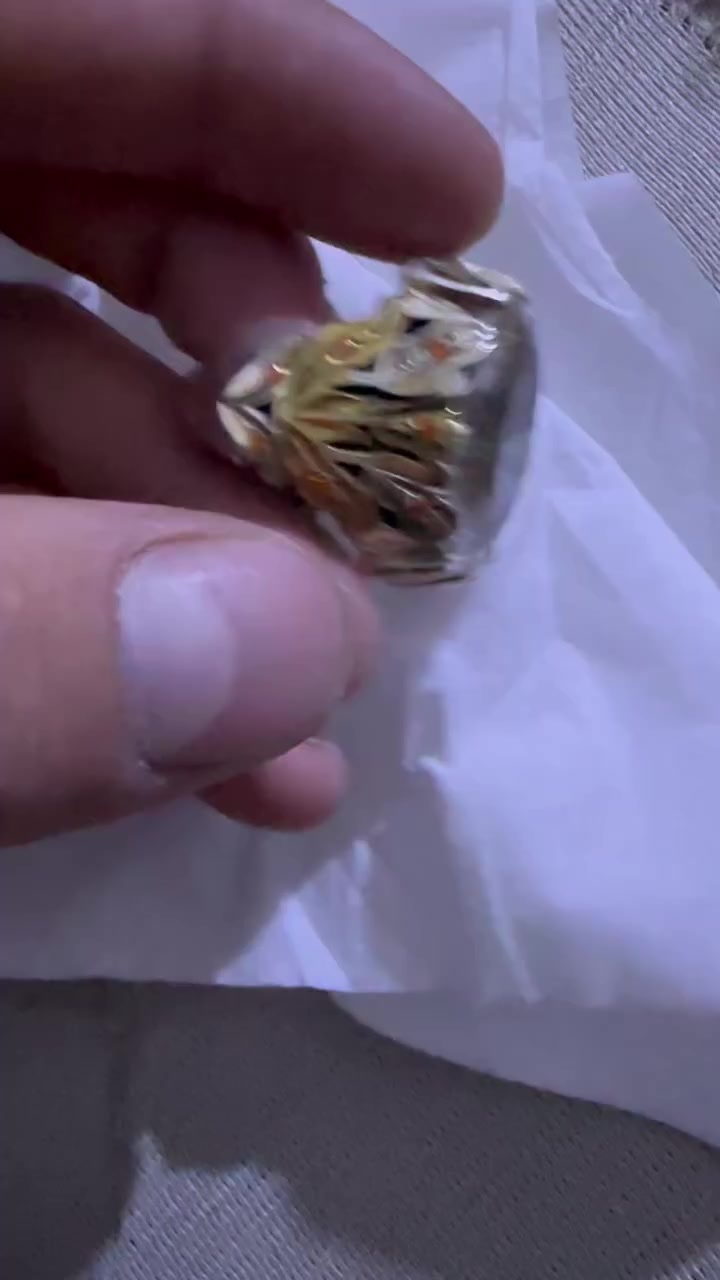 در النجف داخلة شوائب ذهب بذمة سعر الخاتم 175 الف قفلة عنوان مدينة الصدر ***********
