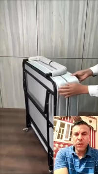 سرير قابل للطي • سهل الاستخدام