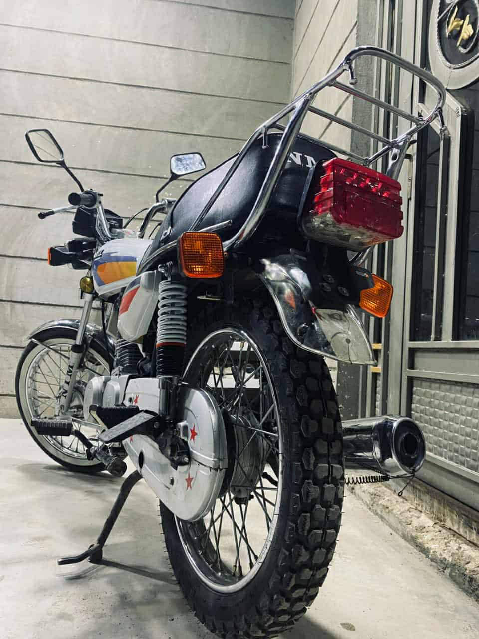 نامه موديل ٢٥للبيع دراجه نضيفه مكان بلدروز رقم الهاتف ***********
