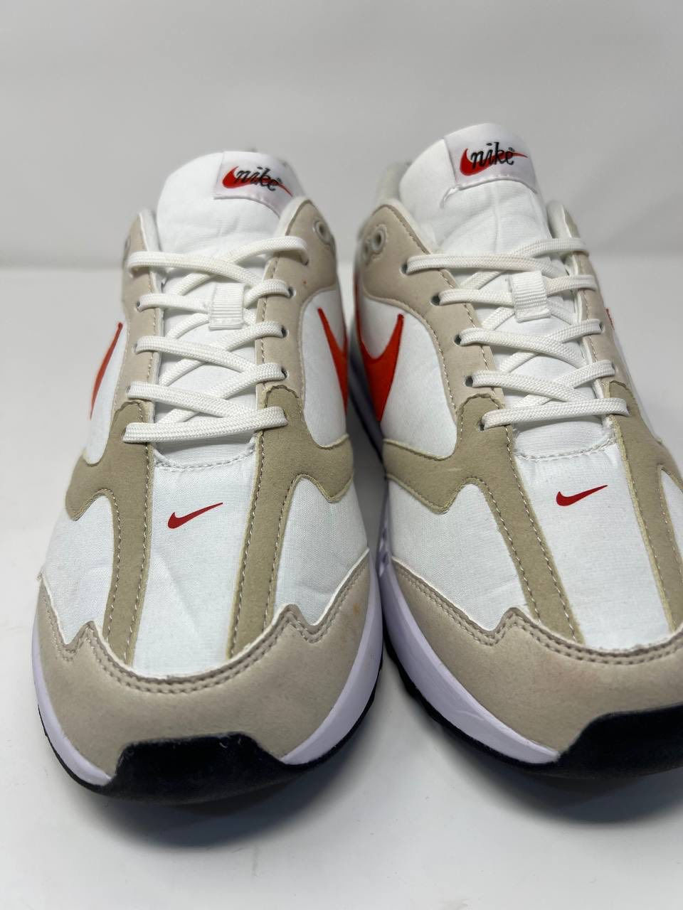 نايك جداً راقي قطعه قمة الجمال والراحة تجي سبرنك وشامو ونته قيس الراحة الداخل مبطن بل كامل قياس 44 القدم 28 بل اضافة القطعة غير مستخدمة السعر  25 الف قفل بدون توصيل وبدون عملة 
توصيل بغداد 5
محافضات 6
مكاني بغداد الأمين الثانيه


**إذا كنت صاحب هذا الإعلان وتريد حذفه لأي سبب، رجاءا أرسل رسالة إلى الدعم الفني**