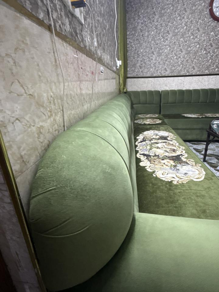 قنفه جديده السعر 350 ألف العنوان الكاظميه شاطى التاجي للتصال ***********
