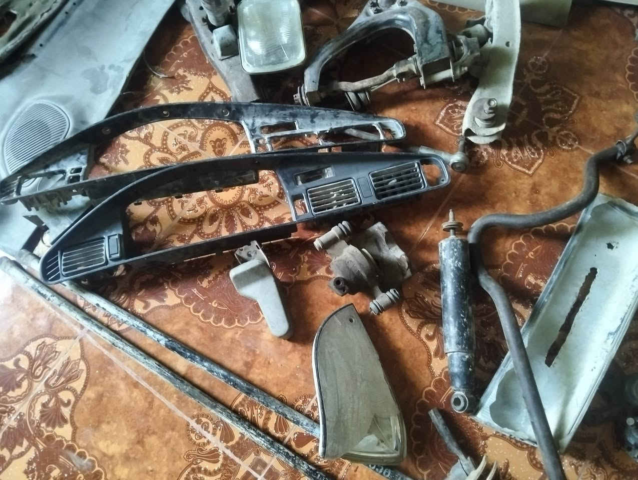 سلام وعليكم مرخصت الادمن غراض فاره كلشي موجود من باب من طوبات ومن طبلات ومن لقم مشط ومن مجاول ومن نوازل شتريد موجود يمي رقمي ***********
