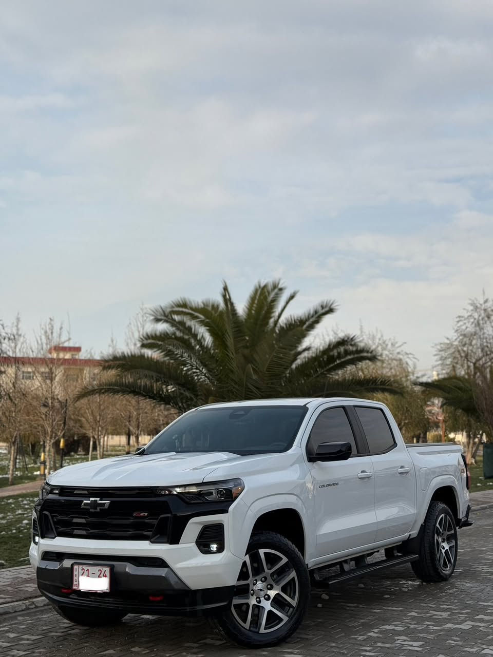 CHEVROLET COLORADO Z71
شفرليت كولورادو Z71
موديل 2024
دبل اكسل
 نيزام اوف رود off road ,snow ,mud ,Terrain,
شاشه كبير 
گيج الكترون
كاميرا 
به سمه تشغل عن بعد
رادار امامي جانبي خلفي 360 
اميرجينسي بريك
Carplay,wifi,navigation,off-road pages,
اوتو هولد 
اوتو ستارت ستوب
بريك بسمه
واير ليس جارج 
لايت ليد و زينون بگ لايت ليد
كشنات كهرباء
كشنات هيتر 
ستيرن هيتر 
محرك 4 سلندر  2.7 تيربو 
ماشيه 7 الف كيلو فقط 
ربع بودي صبغ بدون ايرباك بدون دواخل 
بدون رقم تترقم شمالي فقط 
📍مكان سليماني 
📞***********
