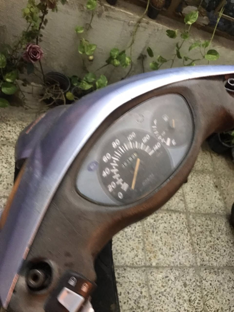 بريز مكينه حلوه وناعمه ماتسمع صوتها وكلها شغاله لايت اشاير سلف هندر كامله بس عدك الباتري شويه ضعيف مرات يشغلها مرات لا سعر 450 قفلها مكاني الغزاليه 
 حته دهن جديد***********
