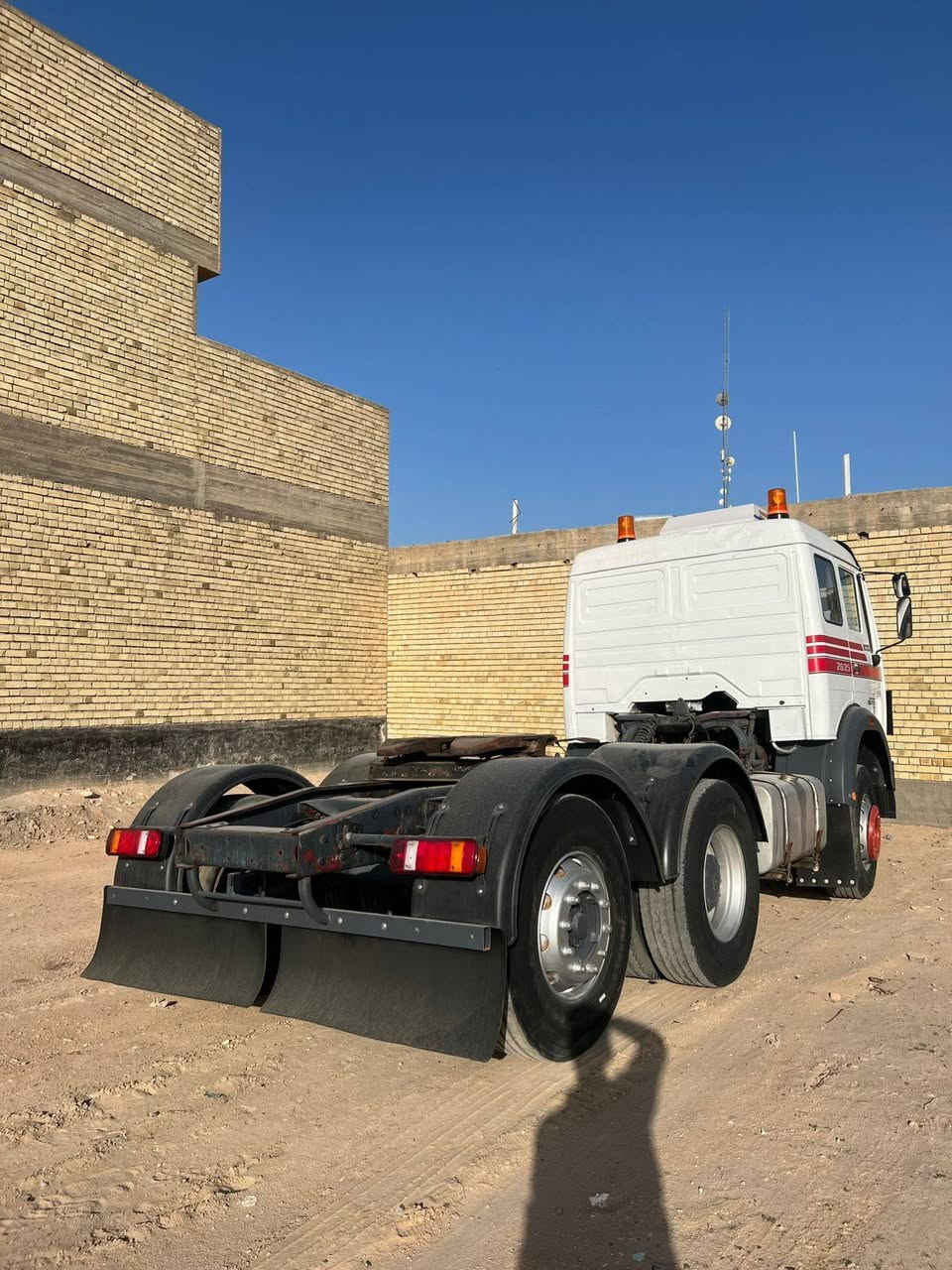 ✅ ✅ للبيع البي مكينه 130 محسن لابخار ولاتنقيص كير 55سنكل خلفي الاتصال من 7 صباحآ إلى 9 مساء الاستفسار ***********✅ السعر 190 وبيه مجال
