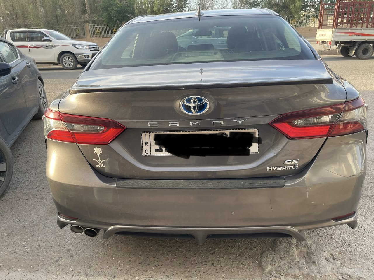 🔺(مكلف بالنشر)🔻👇

🚗 تويوتا كامري SE هايبرد 2022 للبيع، لون رمادي، اقتصادية جداً بالوقود، بحالة جيدة وجاهزة للاستخدام 👈👈موجوده بسامراء👇👇

المواصفات:👉👇

* الماركة: تويوتا
* الموديل: كامري SE Hybrid 2022
* اللون: رمادي ميتالك
* المحرك: 2.5 لتر هايبرد (بنزين + كهرباء)
* عدد السلندرات: 4 سلندر
* القوة: 208 حصان
* ناقل الحركة: أوتوماتيك CVT
* نظام الدفع: أمامي (FWD)
* استهلاك وقود اقتصادي جداً
* تشغيل بصمة (Smart Key)
* تشغيل زر (Push Start)
* شاشة معلومات متعددة الوظائف
* كاميرا خلفية
* بلوتوث وUSB
* مثبت سرعة
* مكيف أوتوماتيك
* إنارة LED أمامية وخلفية
* جنوط رياضية أصلية
* وسائد هوائية متعددة
* نظام ABS مانع الانغلاق
* نظام الثبات الإلكتروني VSC
* نظام مراقبة ضغط الإطارات TPMS
* حساسات أمان وأنظمة مساعدة للسائق

💰 السعر المطلوب: (175$) وقابل للتفاوض👉

📞 للاستفسار: (***********)👉
