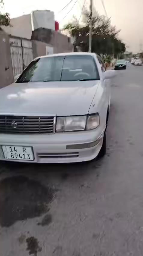 السلامً عليكم سياره بطه بلاديه لا صبغ لا ضربه لا تبديل كفاله عامه عنواني البصره القبله  سعره ٧٥
رقم الهاتف ***********
