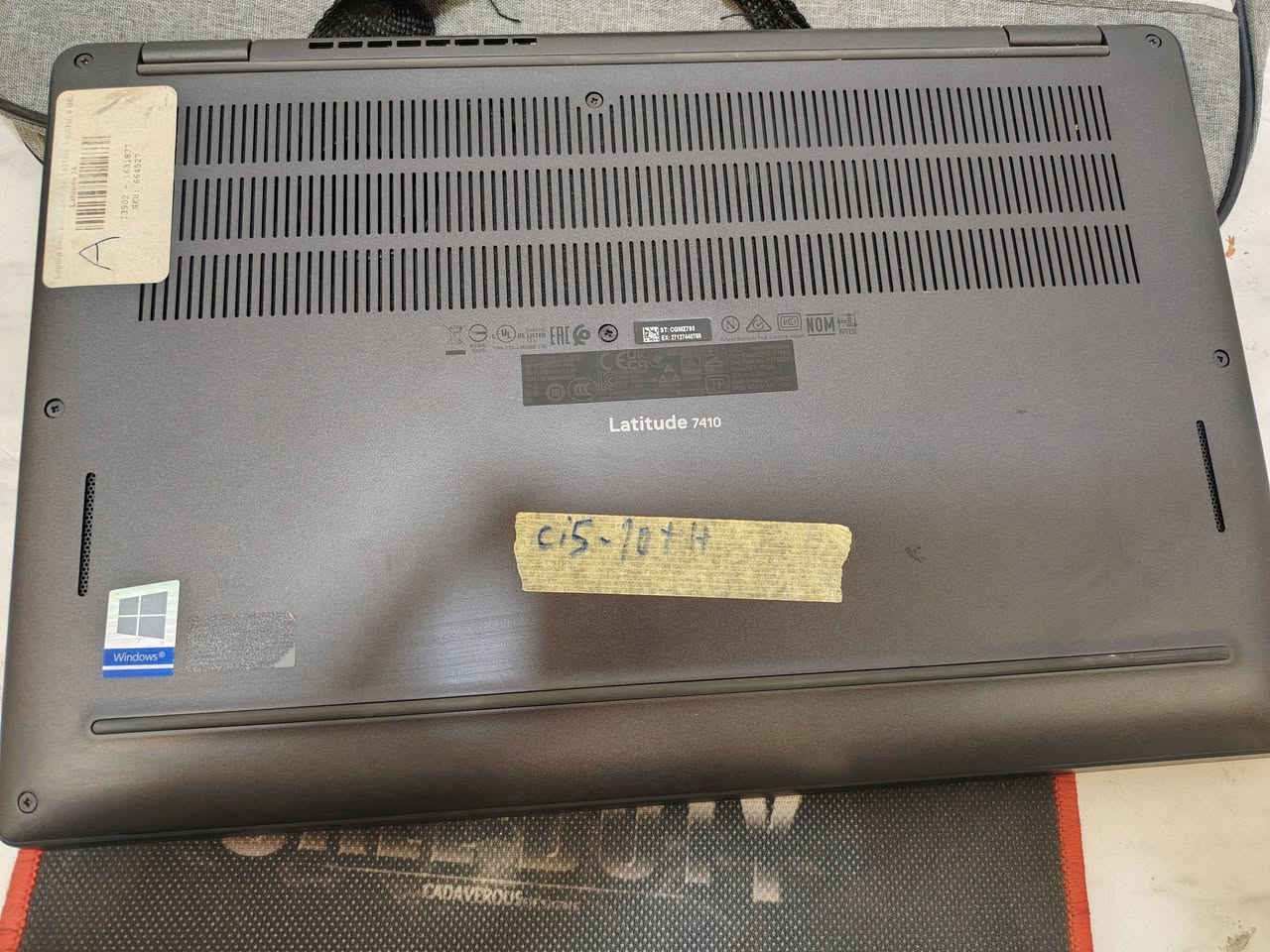 سلام عليكم لابتوبdell latitude 7410 للبيع
استعمال قليل على كد مشروع التخرج 
معالج i5 جيل العاشر 
رام 8 
Ssd 256 
سعر ٣٥٠ وبي مجال مكاني بغداد سبع ابكار 
واتساب *********** 
رصيد ***********
