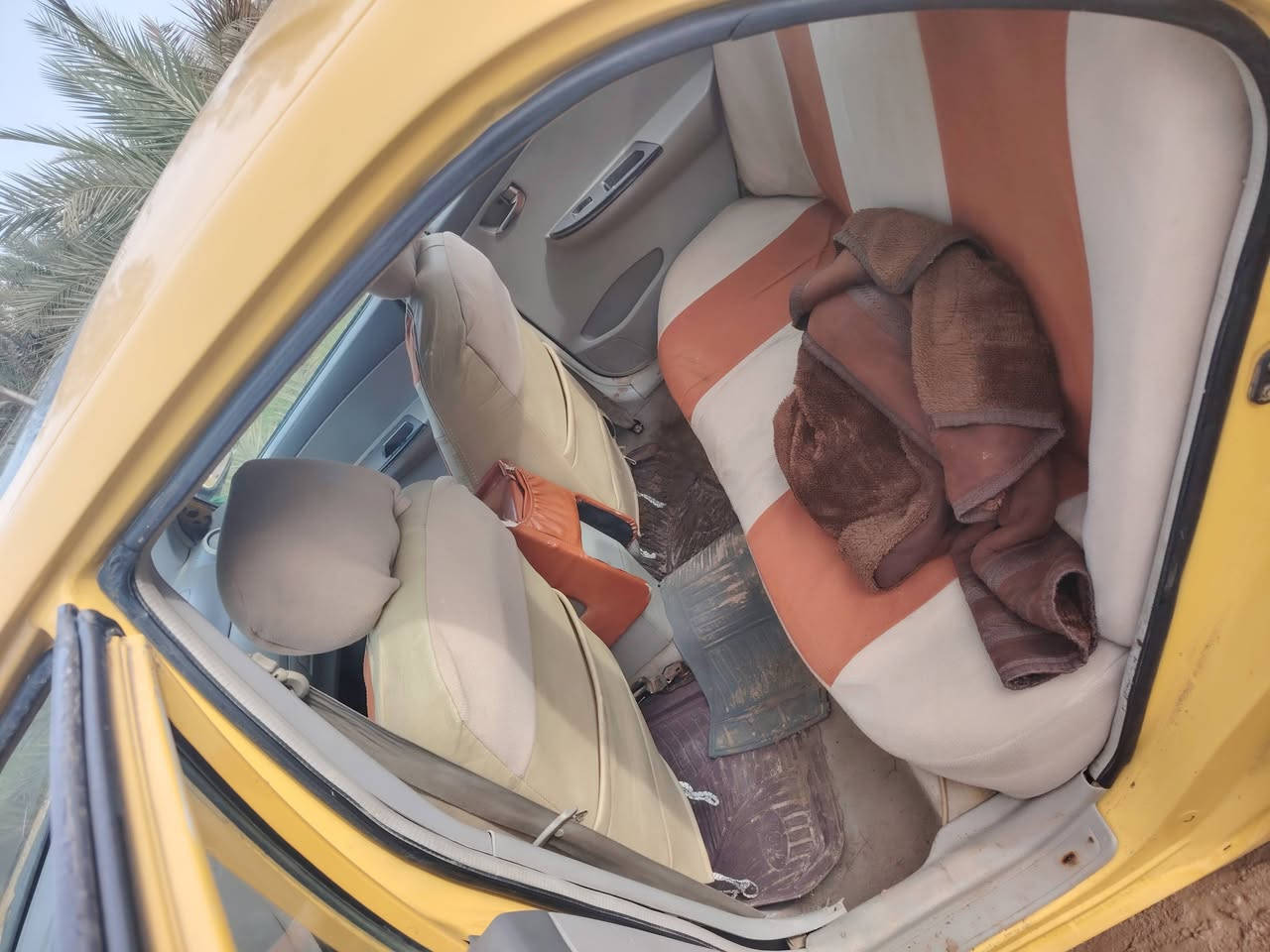 بيوايدي ٢٠١٣ رقم ذي قار جاهزه من مكينه من حداديات شرط التحويل سياره بصمه تشغيل ***********
