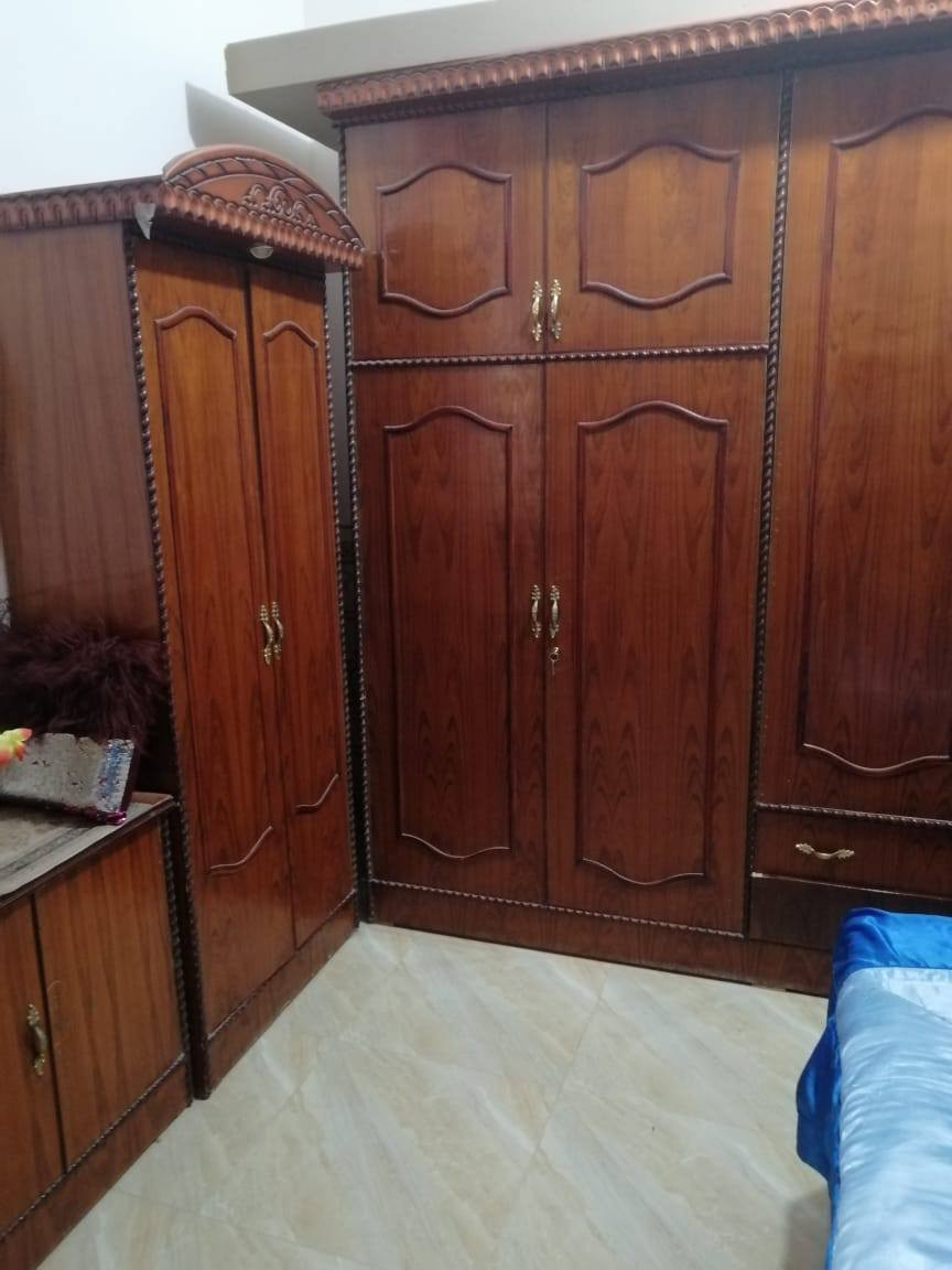 غرفه نوم للبيع السعر مليون بيها مجال
***********
