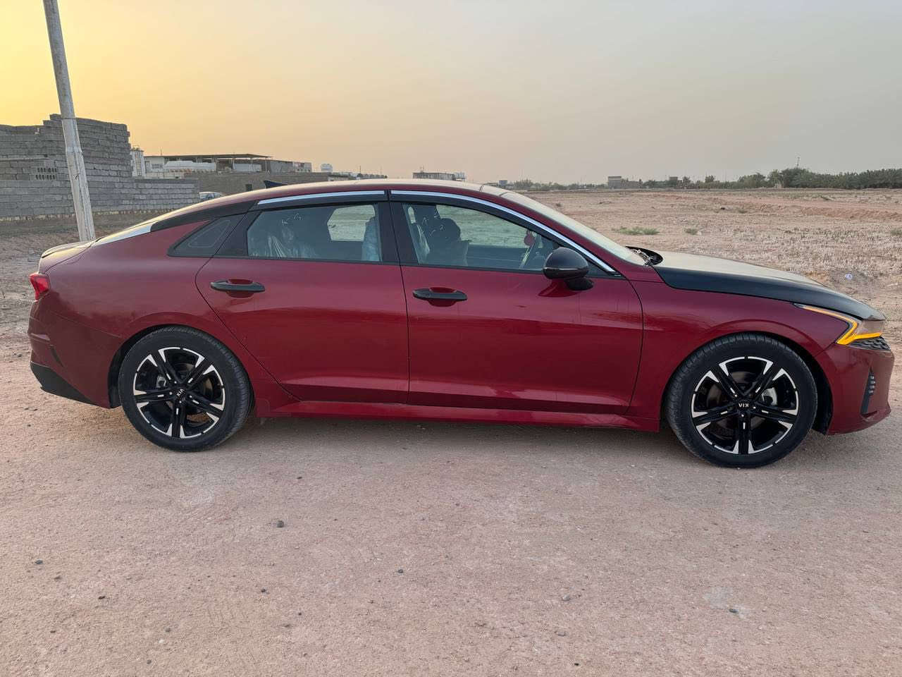 سلام عليكم 
للبيع سيارة: كيا K5 فئة جي تيLine GT 
صور الحادث مرفق 
•المواصفات :
سياره  جديده جديدة 
▪️السيارة: #كيا K5 GT Lina 
▪️الموديل:2021
▪️المحرك: 1.600 توربو 🚀✈️(اربعة سلندر)
▪️لايتات زينون اى مع حاجب LED مع اشارة LED‏
▪️بصمات عدد 2 للأبواب مع بصمة تشغيل
▪️اوتو. فور ويل
▪️رادار امامي مانع تصادم
▪️رادار جانبي (نقاط عمياء) بالمرايا الجانبية
▪️اشاير بالمرايا الجانبية
▪️كامرة خلفية دوارة اصل مع الستين 360
▪️شاشة الدشبول حجم كبير للتحكم بأيعازات السيارة
▪️كشنات السيارة جلد   
▪️تحكم فول كهرباء لكرسي السائق 
▪️تدفئة  لكشنات المقدمة
▪️خمسة وضعيات للقيادة
▪️تشغيل عن بعد
▪️سايد بريك دگمة
▪️تحكم ستيرن جهتين بلوتوث وحاكية وكروس سرعة وتحكم صوت 
▪️نظام ABS مانع انزلاق
▪️السيارة فول مواصفات 
   
السعر المطلوب : 157$

للاستفسار :*********** 

م/ السياره بيهه كم قطعه كلير من امريكا او بيهه البنيد السونار موجود 
السياره موجوده بلنجف
