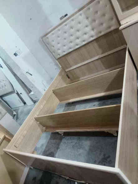 سریرنفرین للبیع شغل نجار سعر 100الف عنوان کرکوک بارودخانە
***********
*********** كركوك
