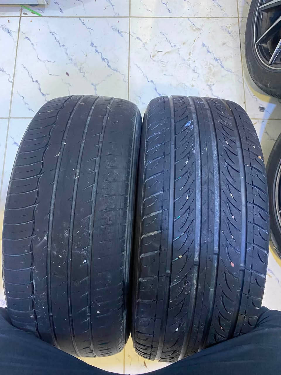 السلام عليكم
فتحه 120*5 يشتغل بي ام دبيلو 
تخم وياله فويسن حجم 17 
بدون فطر او لحيم 
مع تايرات 215/55/17 
السعر 250 الف بيع او مراوس 
***********

