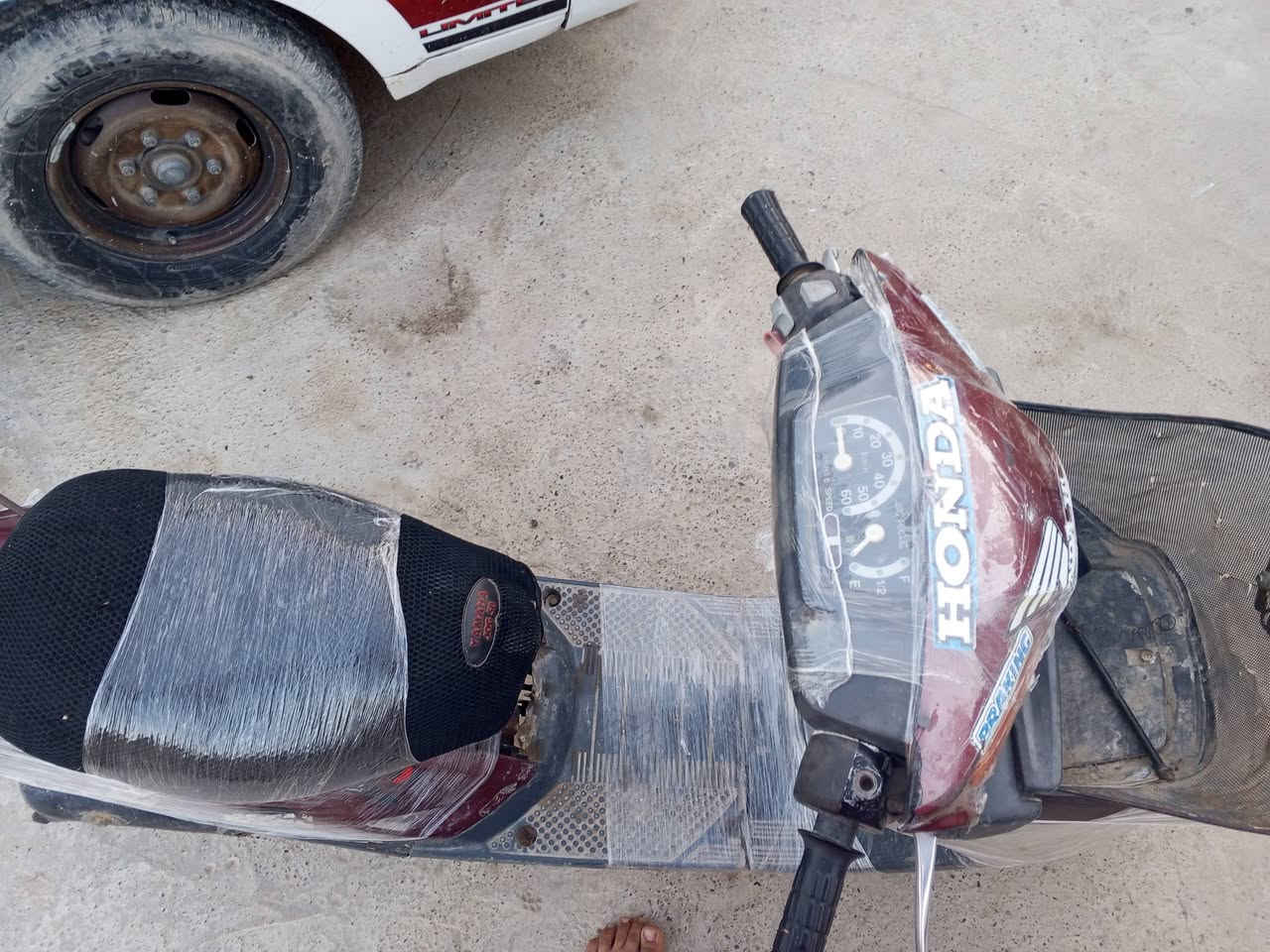 سلام عليكم دراجة نوع ياماها للبيع
دراجة نضيفة بلادية ما بيهة اي عيب تايرات جديدة 
تاير خلفي كبل اسبوع شادى السعر 140 بيهة مجال 
شراي يجي خاص مكاني كركوك حزيران المنسية قرب مدرسة ابناء العراق الواحد


**إذا كنت صاحب هذا الإعلان وتريد حذفه لأي سبب، رجاءا أرسل رسالة إلى الدعم الفني**