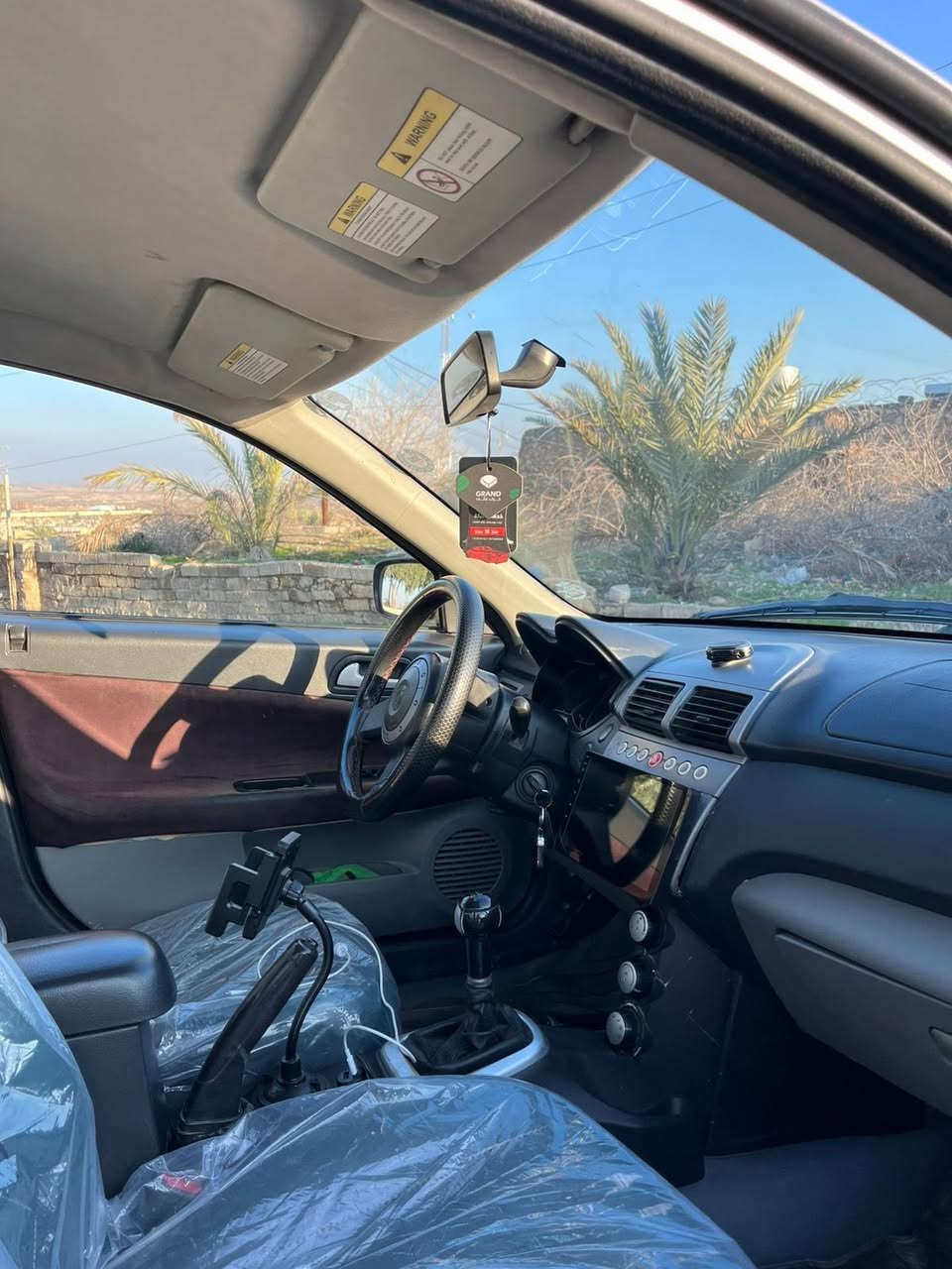 كير عادي بشرط ومحرك بشرط        السعر 68
تدفئه تبريد كله شغال 
طخم جديد قبل سبوع شاده 
گير عادي 
كهربائيات بشرط 
جامات امامي كهربائي
سياره فول الفول جاهزه مـטּ كلشي
‭٠٧٧٣ ٦١٩ ٧١٠٨‬
***********
