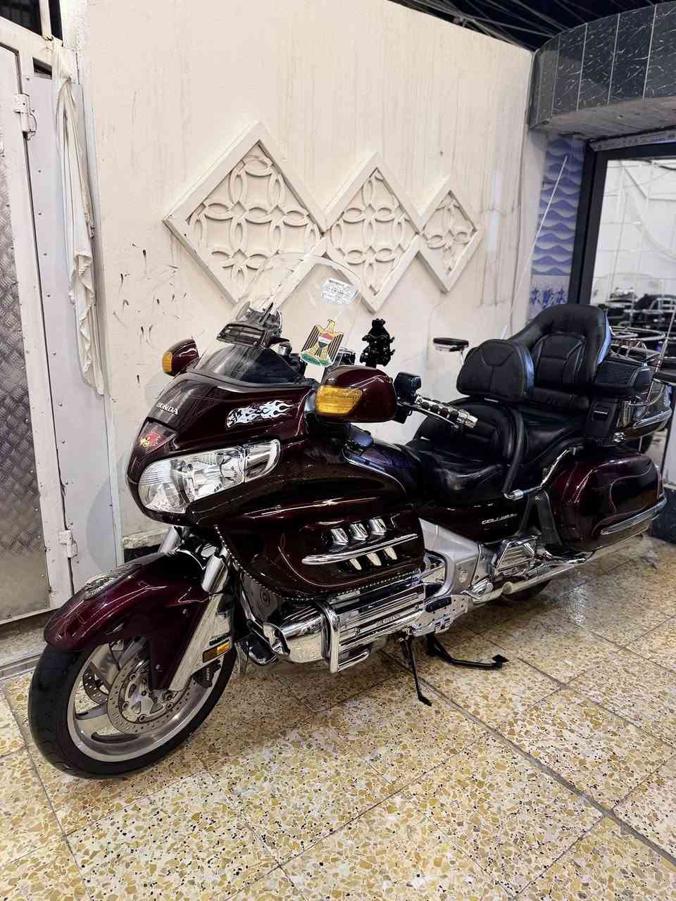 السلام عليكم ورحمه الله
دراجه كولدن ونك موديل 2008 مكاني بغداد 
◼️فوك المديل شاشه جبيره 
◼️ماشيه الدراجه ٦٩ الف 
◼️بدون حادث فقط المرايه الجانبيه صبغ فقط
◼️بدون رقم الدراجه 
◼️كفاله عامه من البجم للبجم 
◼️السعر 83 💲 
◼️رقمي ***********
