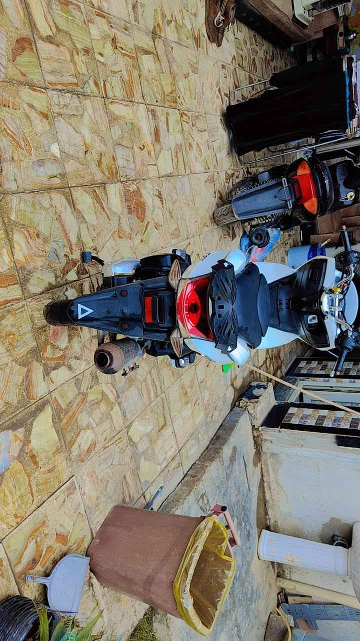 السلام عليكم للبيع دراجه pcxجيل الاول دراجة نضافة ٩٠ بلمية    الدراجه على  ايدي حجم مكينه 150ياباني الاصلي دراجه نضيفة
ياباني الاصلي دراجه كامله أستان كهربائي حساس ازدحام ٢  مكينه فول معدل خير من اللّٰه دراجه   دراجة مكينه مكفوله اي نقص مابيه
السعرمليون ومية و مجال قليل كلش حك جية
اي استفسار ***********مكان
