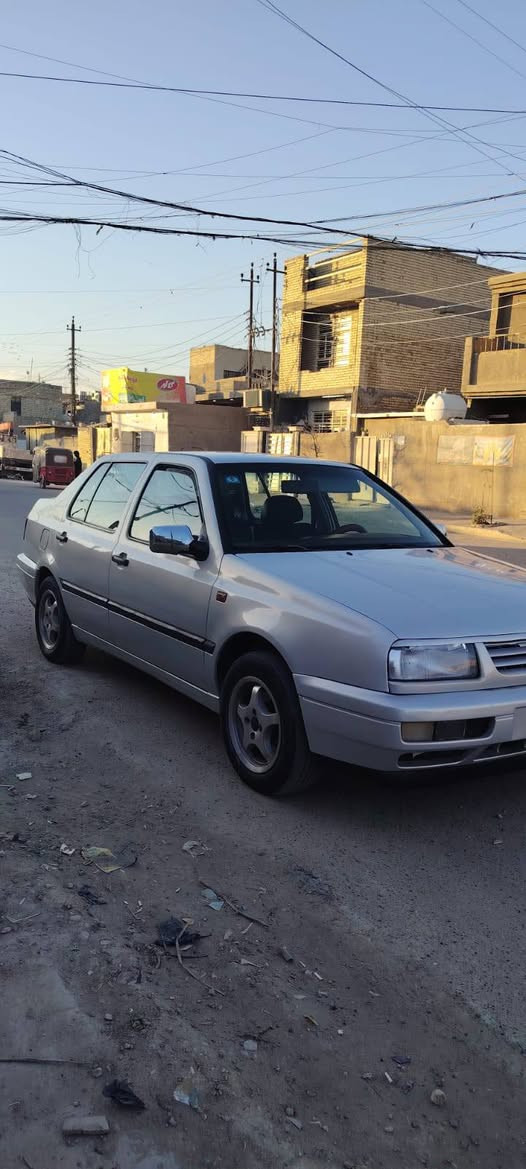 السلام عليكم فنتو للبيع كير اوتو مكينه٢٠٠٠ حلوات كهربائي بدون جطل كل شغاله تخم تاير اربع دسك صدر ٨٠ بلميه صبغ عام بدون حادث 

مراوح سته عاصفه بدون حماوه 
بسمي مشروع وطني 
سعر ٤٣ وبيهه مجال 
رقم ***********
