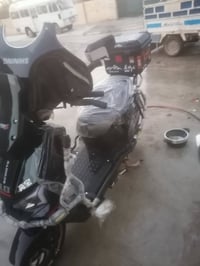 مستعمل قليل • ٦ بطاريات • سرعة ٨٥