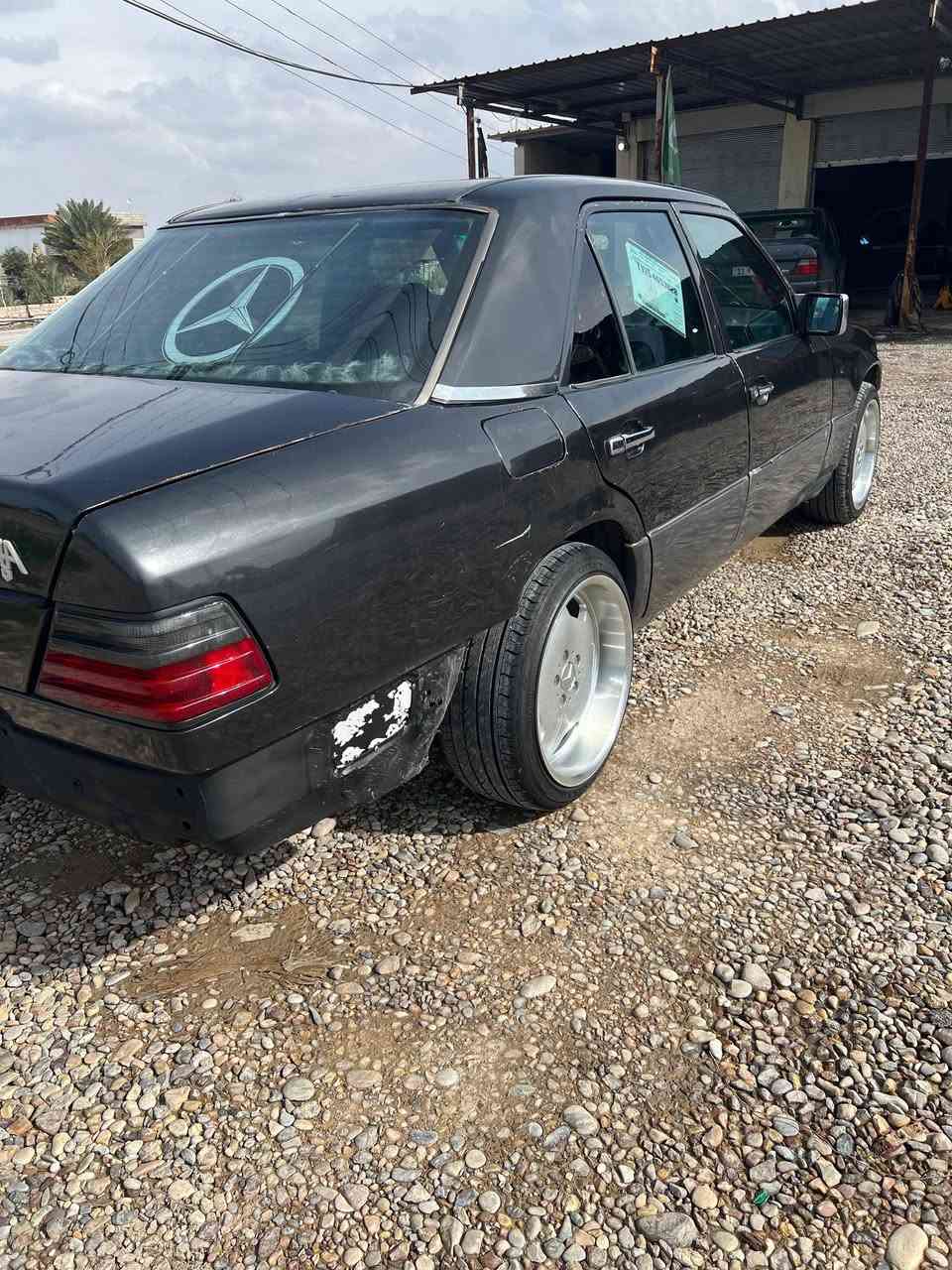 مرسيدس بنز موديل ٩١ رقم بغداد مشروع وطني سياره خير من الله جاهزه السعر ٦٠ بيه مجال ديالى تقاطع الوجهيه ***********
