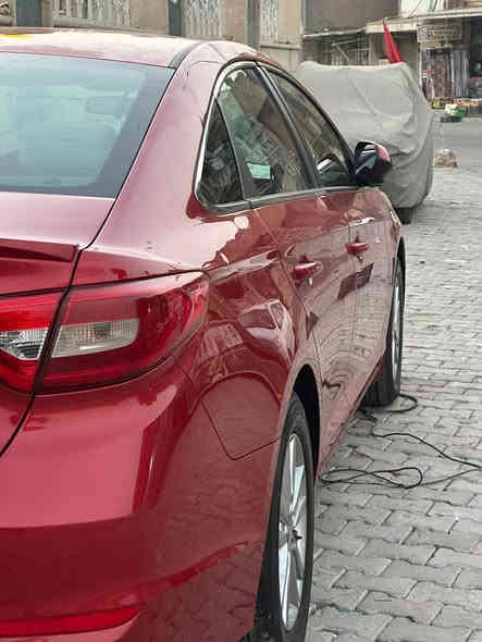 سوناتا 2017 
لون احمر دموي 
محرك ٢٤٠٠  نظيف مكفول كير مكفول
الموصفات معروفه 
مواصفات عاديه 
سياره حادثه فقط طلقات 
ومرشوشه كلير 
البجم كبس مابيه شي نهائيا
ماشيه ٩٠ 
سياره جديده بشكل 
السعر ١٢٩ 
تحويل اي وقت  تريد 
*********** بغداد
