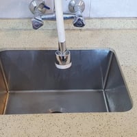 للبيع ...... كونتر سنك استعمال شهر واحد نظيف بعدة جديد  بسعر 300 الف د...