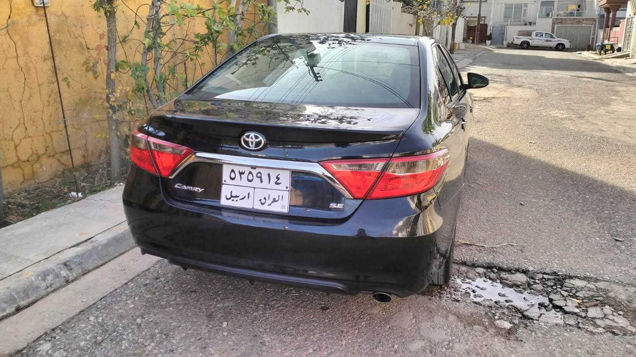 كامري موديل ٢٠١٧ موصفات se معروفة
شاشة لمس + كاميرة
تحكمات استيرن + تحديد سرعة
كير اوتوماتيك + عادي + كير ستيرن 
كشنات نص جلد
ماشية ١٧٠ الف مايل
ضرر بنيد صبغ + هيلال جاملغ تعديل موضح بصورة
ايرباك سترين طاك راجع سيستم
سيارة مابي دواخل سيارة حيل نضيفة احلة من صورة
بشرط كير و محرك محرك مابي صوت ولا بخار ولا صرف ممفتوح سيارة مابي نواقص جاهزة من كل نواحي صدر و كلشي جديد بشرط تحويل بي غرامة يترجع بعد معاملة
سعر ١٥٥ بي مجال لطيبين
مكان سيارة كركوك رقم صاحب سيارة
*********** كركوك, العراق
