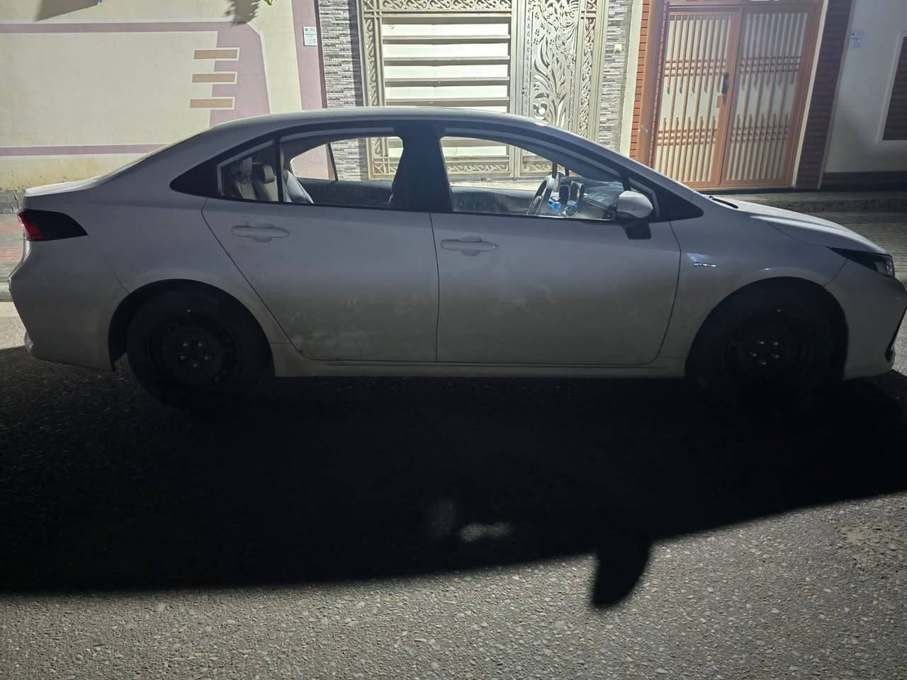 السلام عليكم كورولا هايبرد موديل 24 للبيع مكاني كربلاء 
***********
