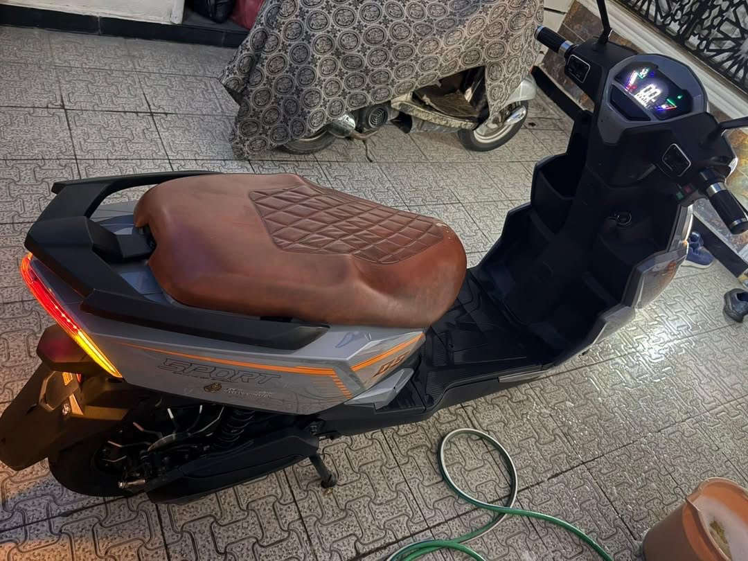سلام عليكم
دراجه شحن سكنس للبيع
مديل2025
بطاريات سته 6️⃣ 🔋 
الملف 1500W
دراجه الون مميز 
كارت شاشه 2/مفتاحين/وبصمه1 
دراجه نضيفه كلشش الدراجه ماشيه 485كيلومتر 
ودراجه جانت مضمومه
الرقم***********
السعر700وبيه مجال للشراي
مكاني بغداد حي القاهره قرب جامع النداء

