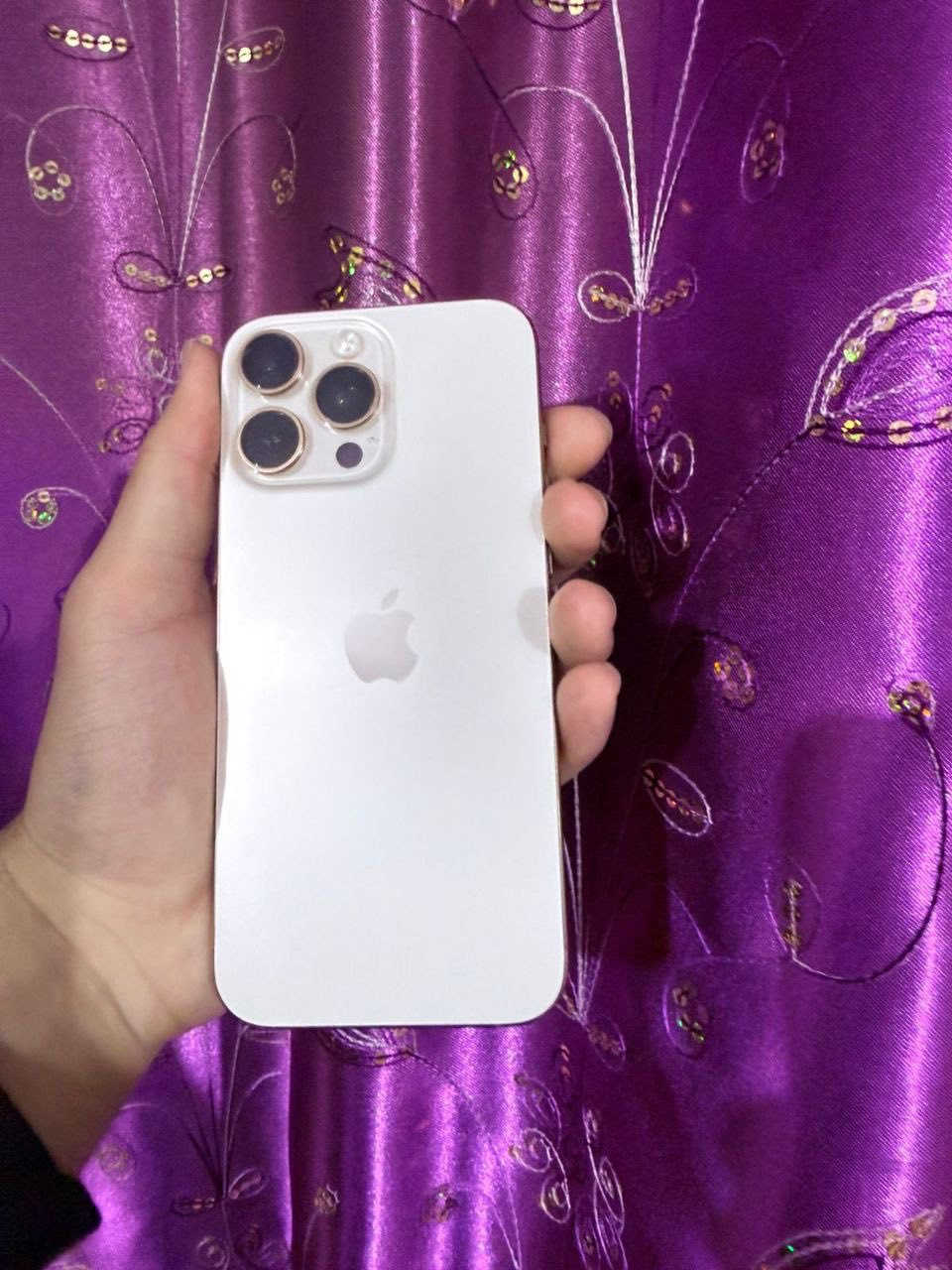 السلام عليكم
ايفون 16 برو ماكس
ذاكرة 512
بطارية 100 
نظافة الجهاز 100% 
الجهاز بدون ملحقات
السعر 1550 قفل من الاخير
مكاني بغداد 
***********
