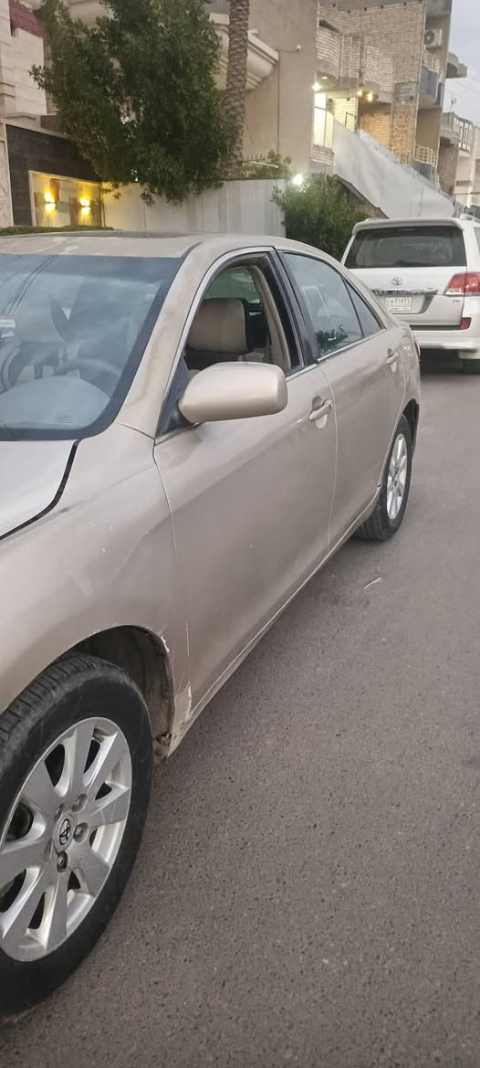 السلام عليكم كامري موديل 2007 مكينه 4 سلندر رقم مميز السيارة نظيفه بس بيه خيط تبخير  وجراد مكانه بغداد السعر78 للبيع او المراوس حسب الطلب للاستفسار ***********
