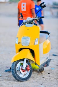 دراجة بوليس • مكفولة • ماسنجر واتساب