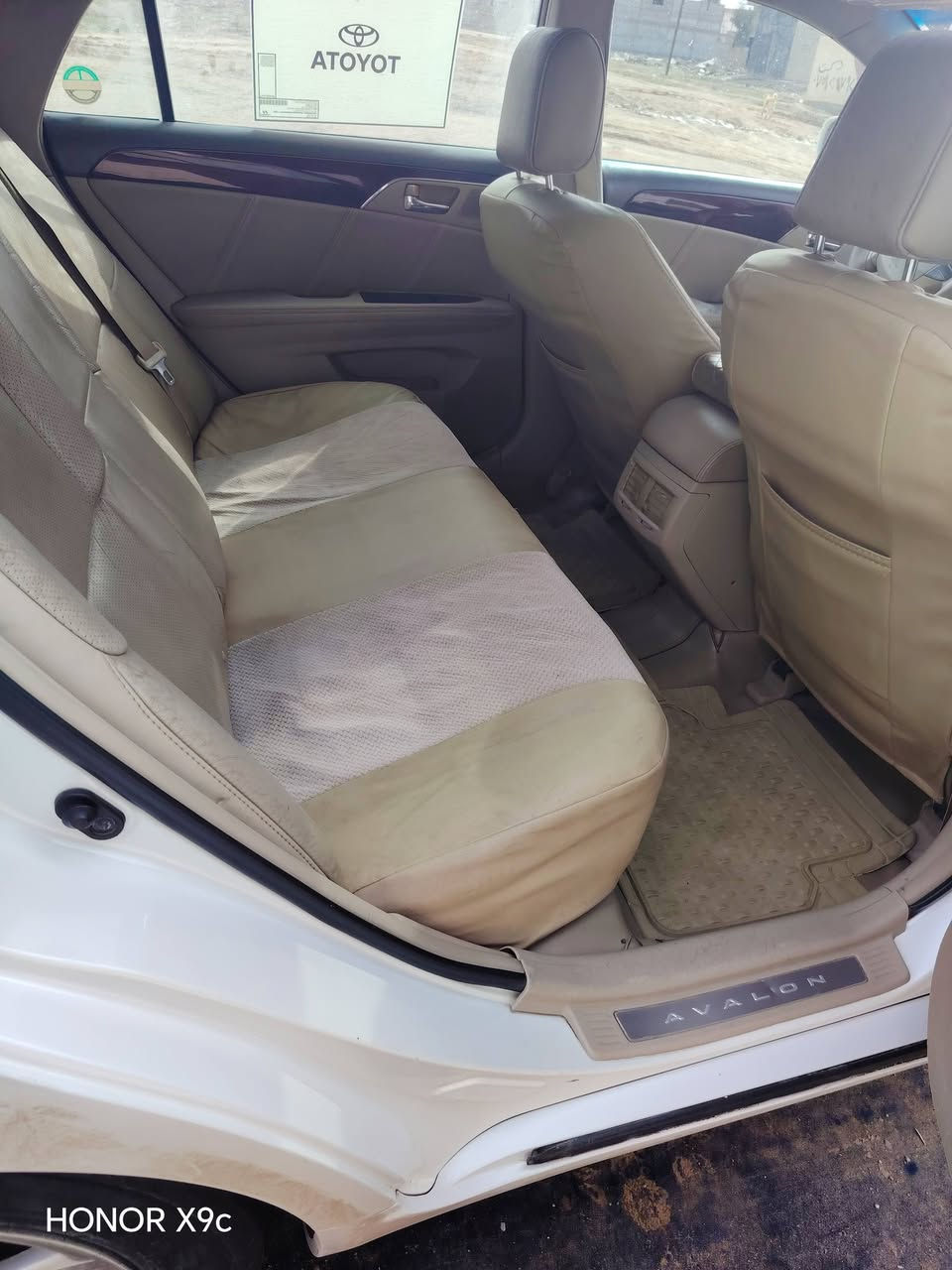 افلون موديل عشرة فول سيارة منظومه الزنون صدر امام خلفي نظيف سياره ما بيها شيء عايزها بس محرك ***********  سيارة بدون ضرر هزه جديده رقم جديد وباسمي سعر ١٢٠ وبيها مجال استفسار تصال
