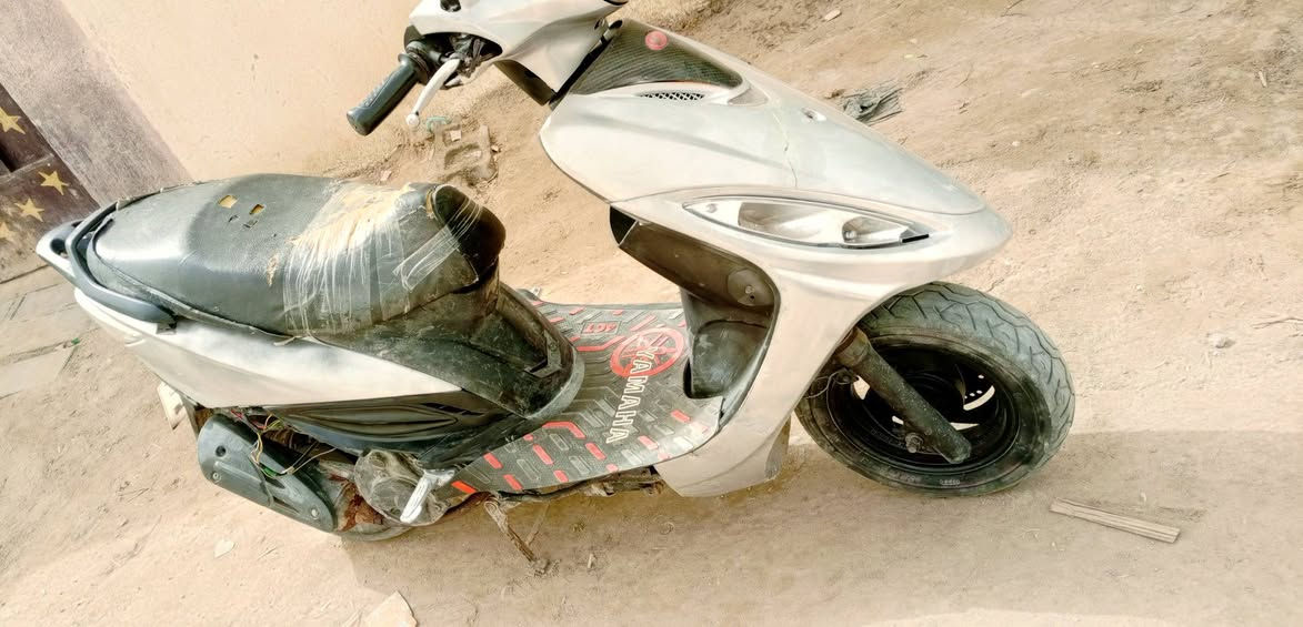 سلام عليكم دراجه جي فور البيع دراجه ناعمه وحلوه معدل نضيفه مثل ماموضح بصوره دراجه عوزها باتري وجوزه بس  المكان الناصريه مركز  السعر 250 وبيها مجال اذا مراوس حسب الدراجه التواصل  واتساب اتصال ***********
