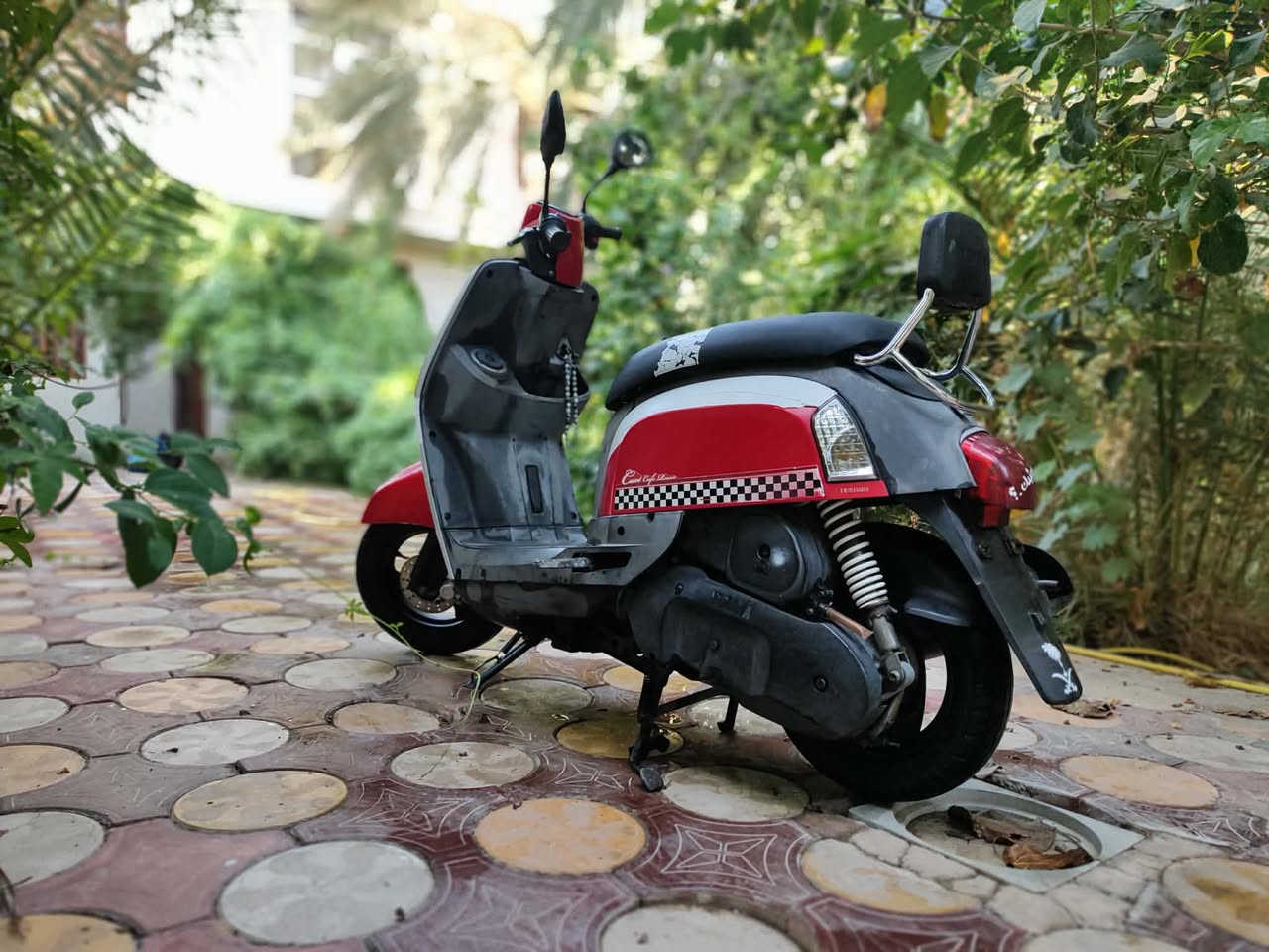 سلام عليكم دراجه بوليس كفاله عامه اسبانه مامحطوط عليها  مكاني قضاء الفجر 
2009 
***********
