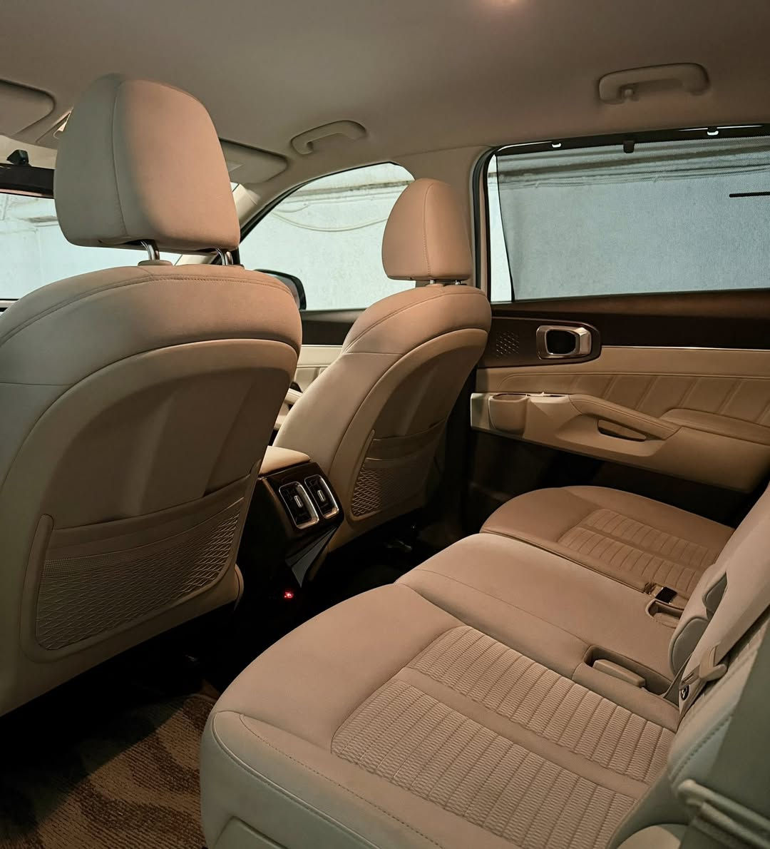 ⁨ كيا سورنتو خليجية رقم اربيل محرك 4 سلندر 2024
الرجاء قرائة التفاصيل اسفل المنشور قبل الاتصال 
:
موديل 2024
محرك 4 سلندر 2.500 
ماشية 40.000 كيلو حقيقي 
ويل كب حجم 19 الكبير / 7 راكب 
صندوق كهرباء / كشنات امامي كهرباء 
هاند بريك كهربائي + اوتوهولد 
جام بولرايز بالكامل عازل حراري تقريباً سعرة 300$
حساسات امامي وخلفي / انارة محيطية متغيرة 
بردات جانبية / كامة خلفية / تشغيل عن بعد 
السعر 24.000$ = 240 ورقة نهايته
مكفولة كير ومحرك وصدر وتبريد كله على وضع الشركة
:
رقم  باربيل مشتريهة من معرض تاج البنوك
 تريد تحويل او تريد وكالة عامة حسب رغبتك
مكان السيارة / بغداد / شارع فلسطين 
:
ملاحضات السيارة : صارت بيهة طخة جاملغ خلفي وانصبغ على كدهة وباب السائق تبديل صار بدون صبغ .. واكو اثر رصعات حالوب خفيفة بالبنيد والقمارة
ملاحضة صور الطخة قبل التصليح موجودة بالمنشور 
*********** / المهندس علي⁩
