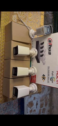 شباب اربع كامرات للبيع السعر 40 كلهن مكاني الشعب الي يريدهن يتصل او ير...